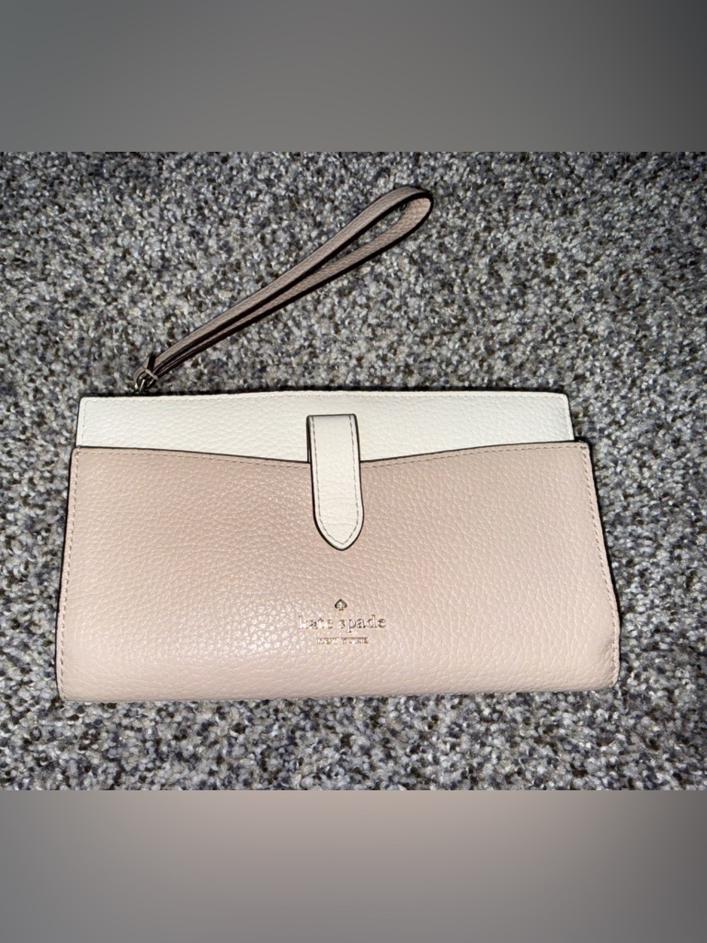 Kate spade Leila medium beige and cream phone wristlet